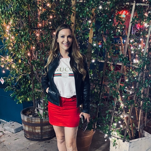 Profile Picture of Sarah Messali (@sarahmessali) on Poshmark