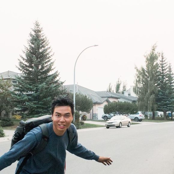 Profile Picture of Eric Tang (@ericvtang) on Poshmark