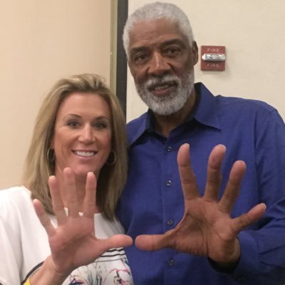 Profile Picture of Lori Hansen (@LoriHansenrules) on Twitter