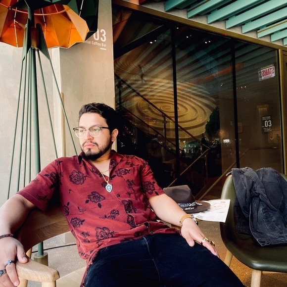 Profile Picture of Kevin Andino (@kevinemma_black) on Poshmark