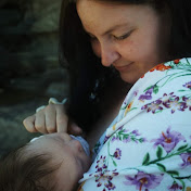 Profile Picture of Amber Does Everything (@amberdoeseverything) on Youtube