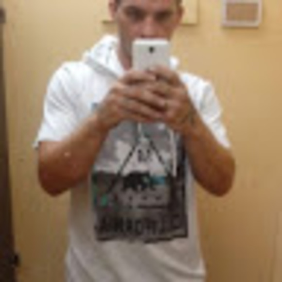 Profile Picture of Thomas Kohler (@trightnowslap69) on Poshmark