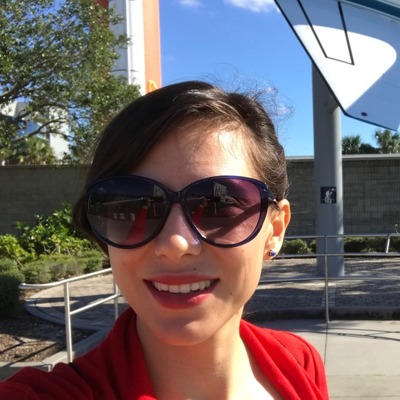 Profile Picture of Eliza Matache (@matacheeliza) on Poshmark