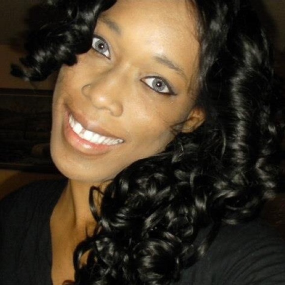 Profile Picture of Kathy Colin (@shybutterfly09) on Poshmark