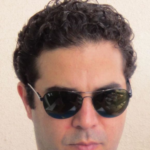Profile Picture of Hooman Alamshahi (@h_alamshahi) on Poshmark