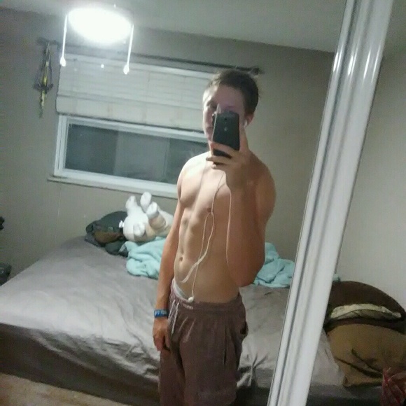 Profile Picture of Chase Gianoutsos (@dragthebest) on Poshmark
