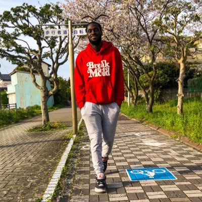 Profile Picture of  ⚡️Michael Ojo ⚡️ (@Bellikemike) on Twitter
