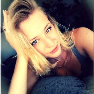 Profile Picture of Adrienne Galbraith (@dykes_craig) on Twitter