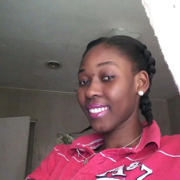 Profile Picture of Gilberte Metayer (@jil1993) on Poshmark