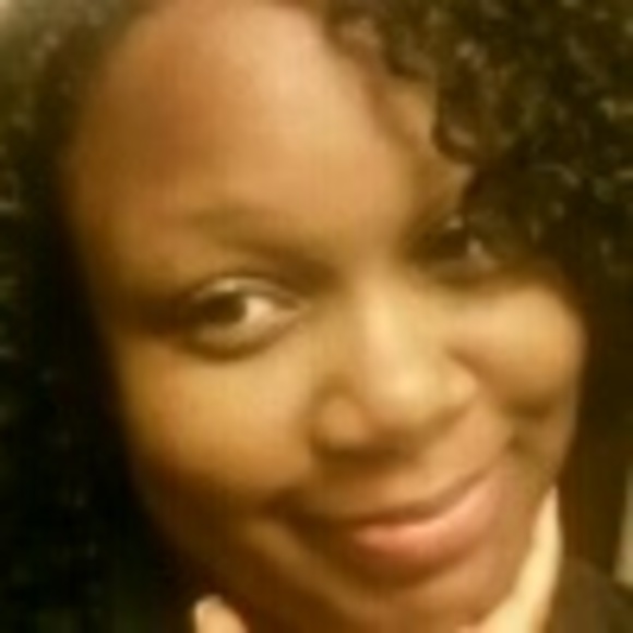Profile Picture of Lakisha Izzard (@kishkish1114) on Poshmark