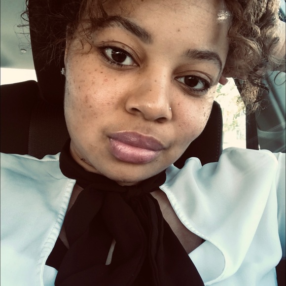Profile Picture of Lakeisha Cain (@gem3188) on Poshmark