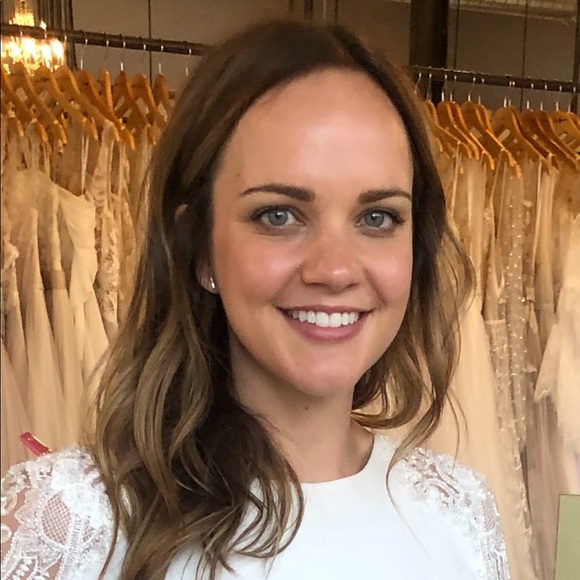 Profile Picture of Alexandra Winkelblech (@a_winkelblech) on Poshmark