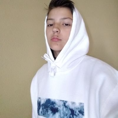 Profile Picture of Travis Hess (@TravisHess15) on Twitter