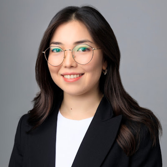 Profile Picture of Aiken Muratova (@aika2955) on Poshmark