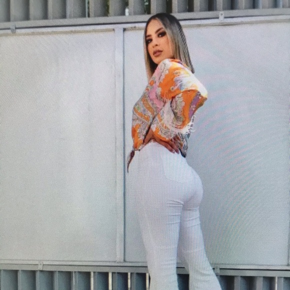 Profile Picture of Christopher Hunter (@christopherhu) on Poshmark