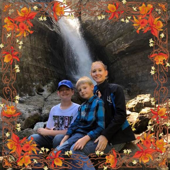 Profile Picture of Amie Clark (@amie84_03) on Poshmark