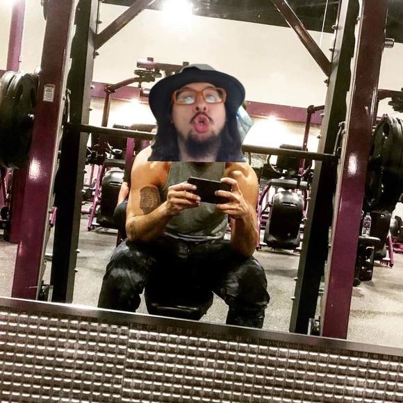 Profile Picture of Brandon Komarek (@brandonkmart13) on Poshmark