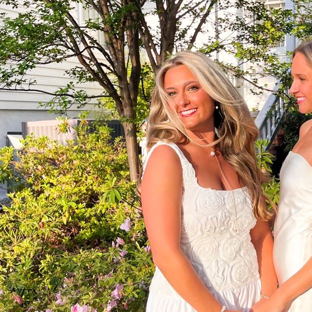 Profile Picture of CARLI EVANS (@carlimevans) on Tiktok