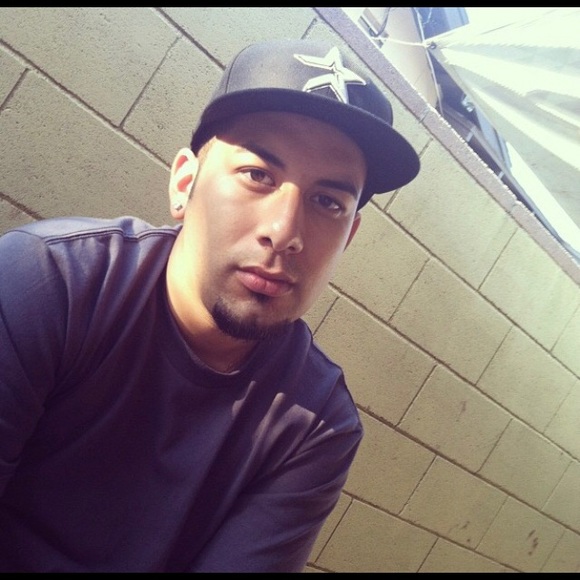 Profile Picture of Ivan Cano (@kanominati) on Poshmark