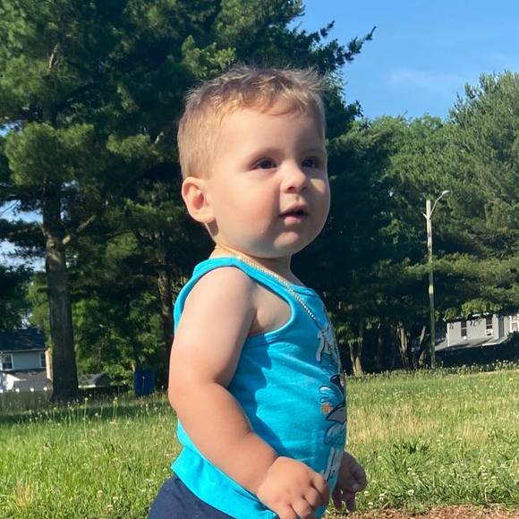 Profile Picture of Claudine Rongione (@crongione) on Poshmark