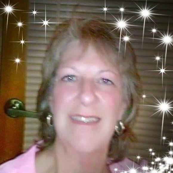 Profile Picture of Paula Hasley leimer (@pjhleimer) on Poshmark