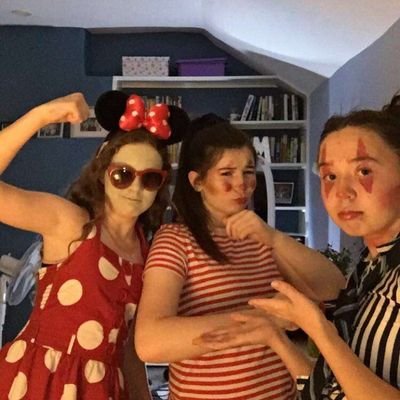 Profile Picture of Aimee (@aimee11_hurst) on Twitter