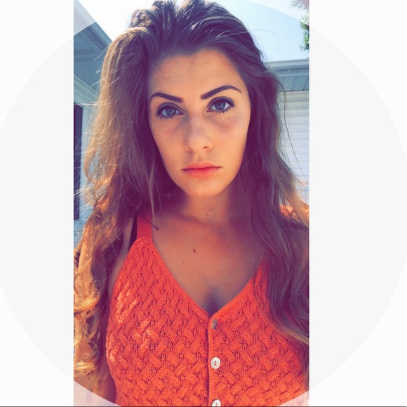 Profile Picture of Christine Clare (@chrissyclare26) on Poshmark