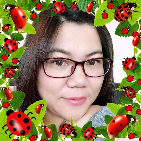 Profile Picture of Fiona Deng (@fiona0008) on Poshmark