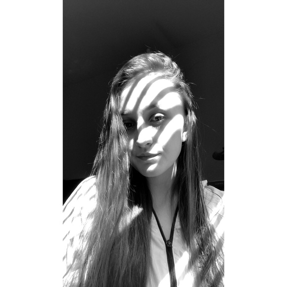 Profile Picture of Katilyn Sheckells (@katilyn_s) on Poshmark