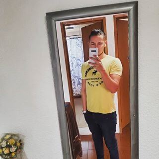 Profile Picture of Max Cerón (@Max-Cer&) on Facebook