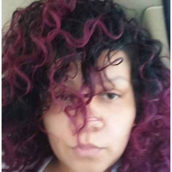 Profile Picture of Jeanette Robinson (@jeanette0406) on Poshmark