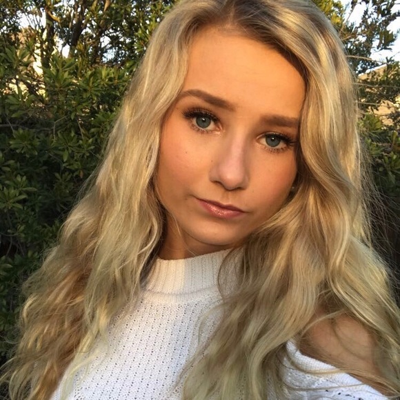 Profile Picture of Filippa Swardh (@filippaswardh) on Poshmark