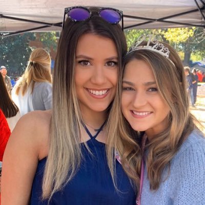 Profile Picture of Chloe Warren (@rollerclosterr) on Twitter