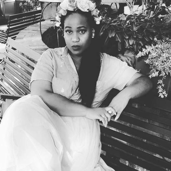Profile Picture of Melanie Ernestina (@mernestina) on Poshmark