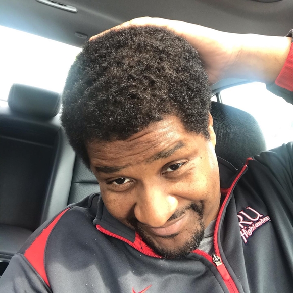 Profile Picture of Aaron Gill (@ruhoops12) on Poshmark