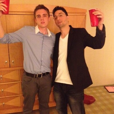 Profile Picture of Deeman (@THEDinoSURIC) on Twitter