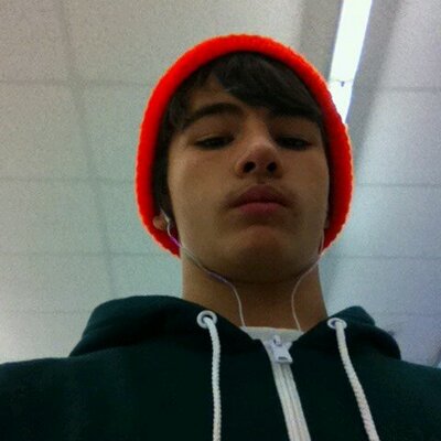 Profile Picture of Michael Verdin (@skateverdin712) on Twitter