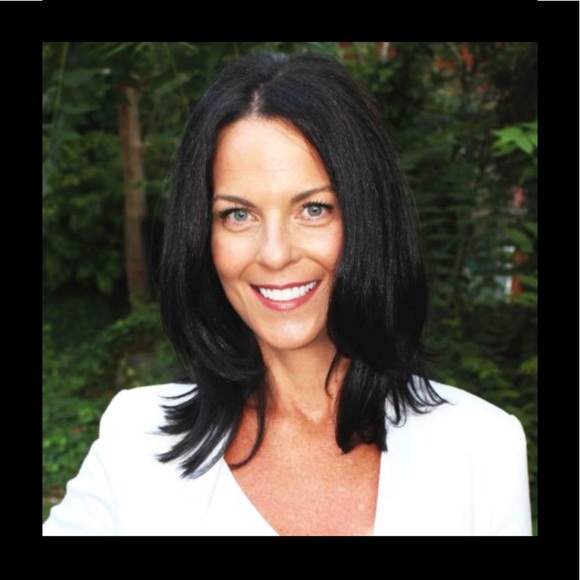 Profile Picture of Nancy Harris (@nharris210) on Poshmark