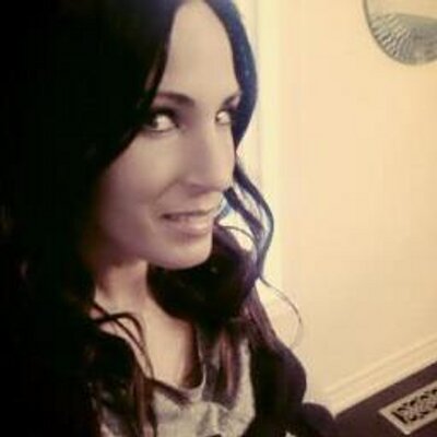 Profile Picture of Lisa Andreae (@toots_03) on Twitter