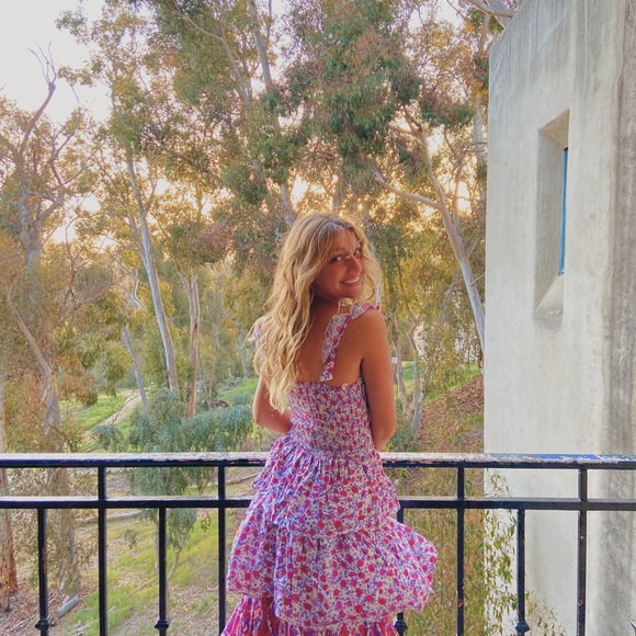 Profile Picture of Sese Kakunes (@sesekakunes) on Poshmark