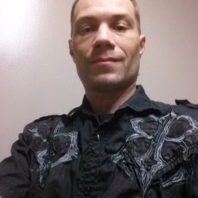 Profile Picture of Eric Cook (@ericcook99) on Twitter