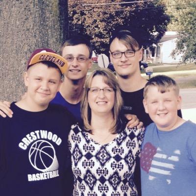 Profile Picture of Michelle Sweet (@M_Sweet4) on Twitter