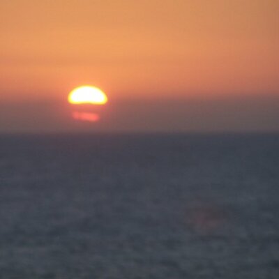 Profile Picture of Laurie Barnett (@lleighbarn) on Twitter