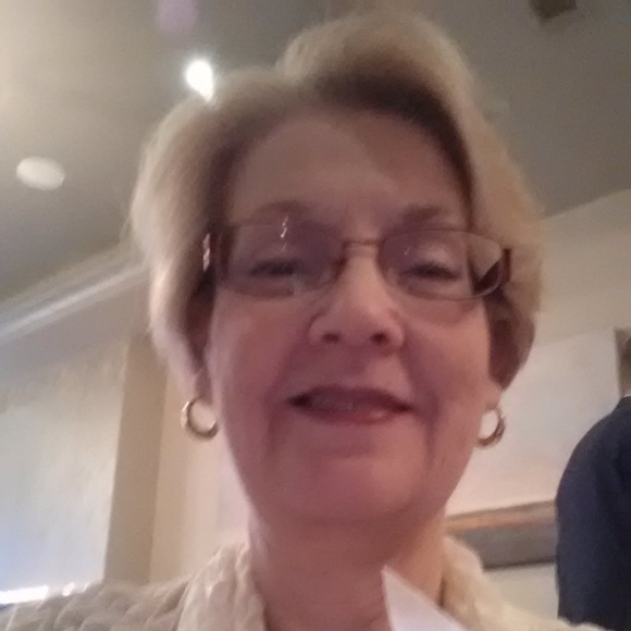 Profile Picture of Hollace Jones (@49punkin) on Poshmark