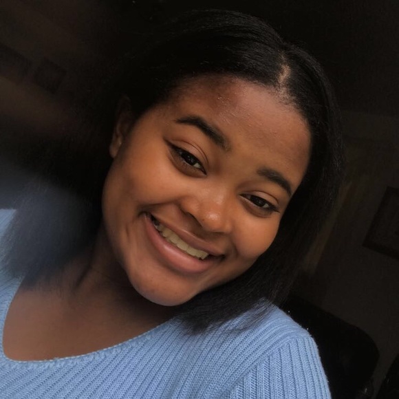 Profile Picture of Brianna Gaither (@bgait2608) on Poshmark