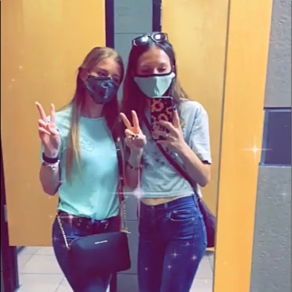 Profile Picture of Jenna Kontaxis (@jayrae198) on Poshmark