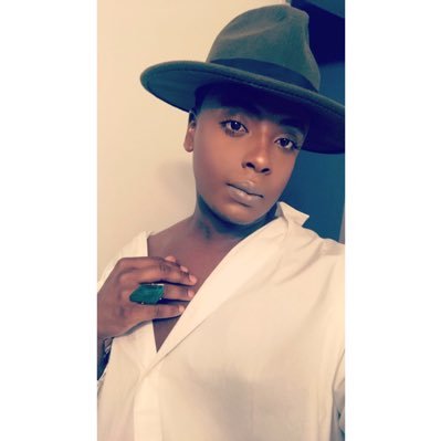 Profile Picture of An HoNeSt IndIVIduAl (@ViNtAgeStyle_P) on Twitter