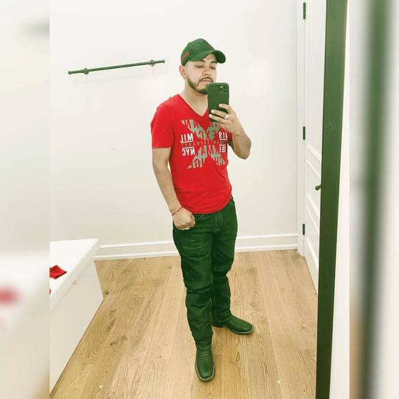 Profile Picture of Dany Ramirez (@dtown6) on Poshmark