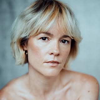 Profile Picture of L I B B Y  ⚡️ W I N T E R S (@libby.winters) on Instagram