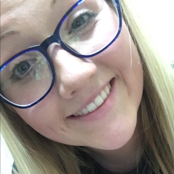 Profile Picture of Maryssa Seirer (@maryssaseirer) on Poshmark